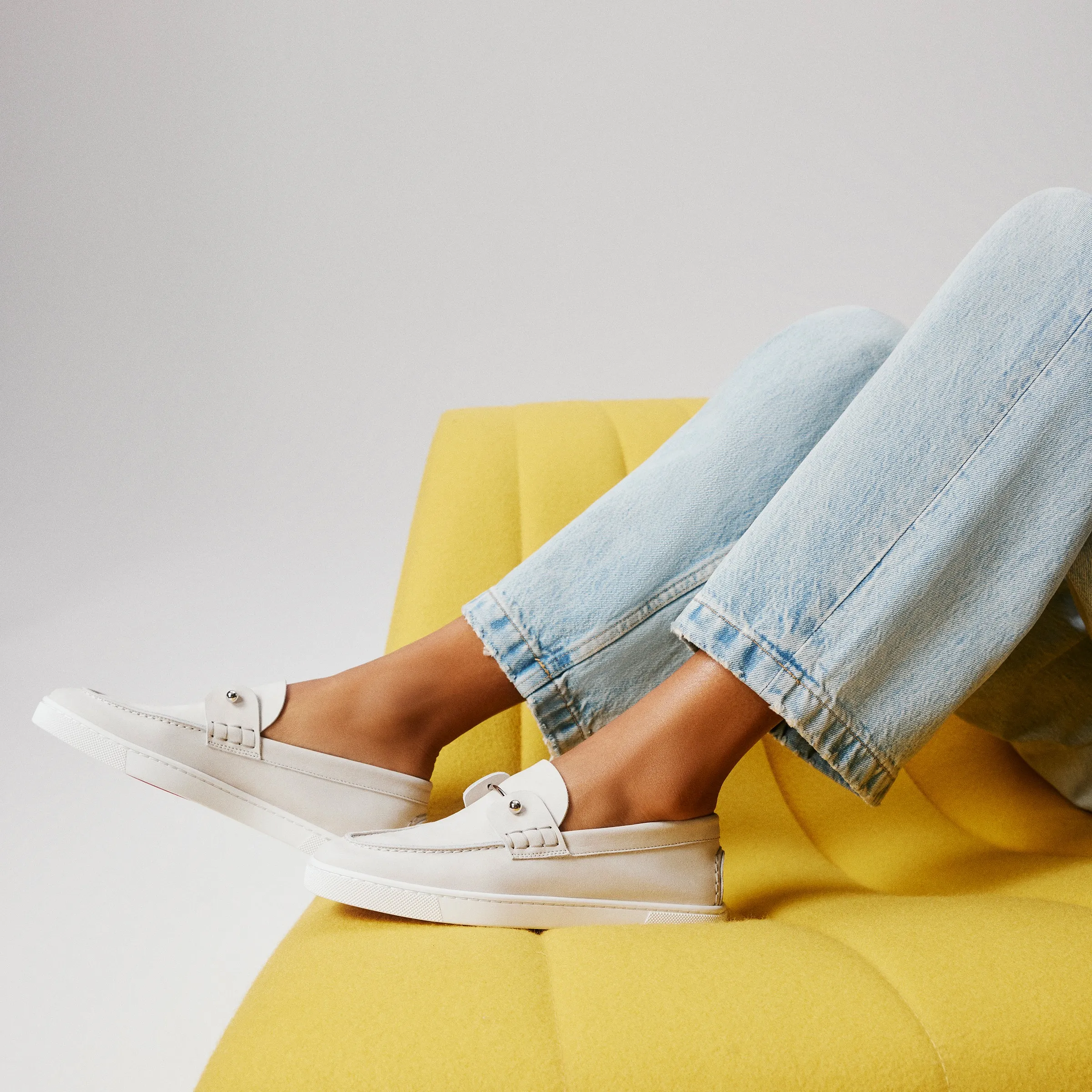Christian Louboutin Chambeliboat Donna – Boat Shoes – Reversed nubuck leather – Albatre – Women - Chambeliboat Donna - front view