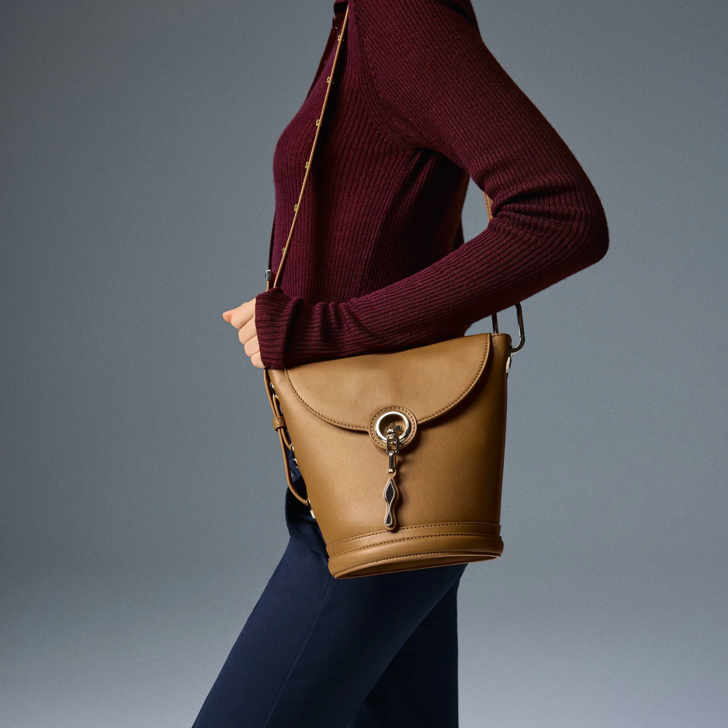 Christian Louboutin Flo small – Shoulder bag – Shiny calf leather – Cuoio - Flo small - front view