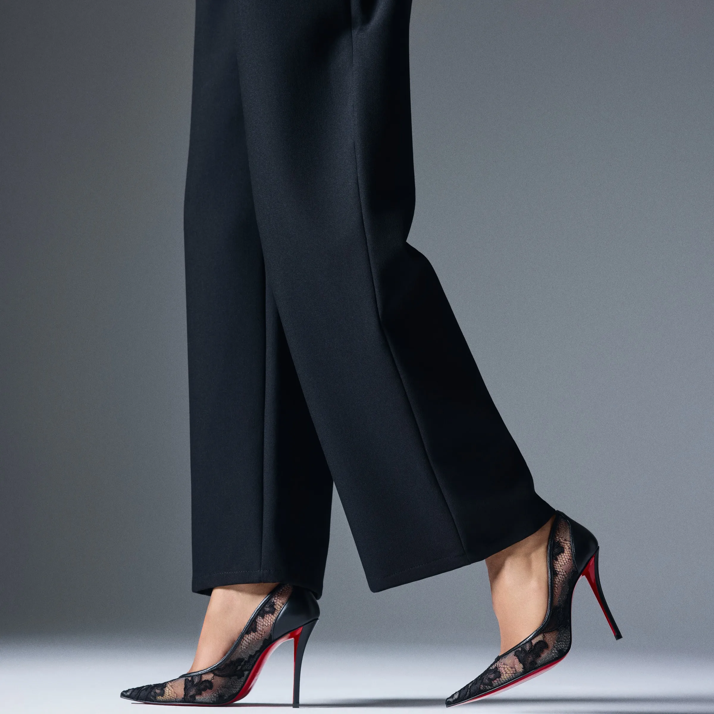Miss Z Mesh – 100 mm Pumps – Mesh and lace – Black – Women – front view - Media - front view