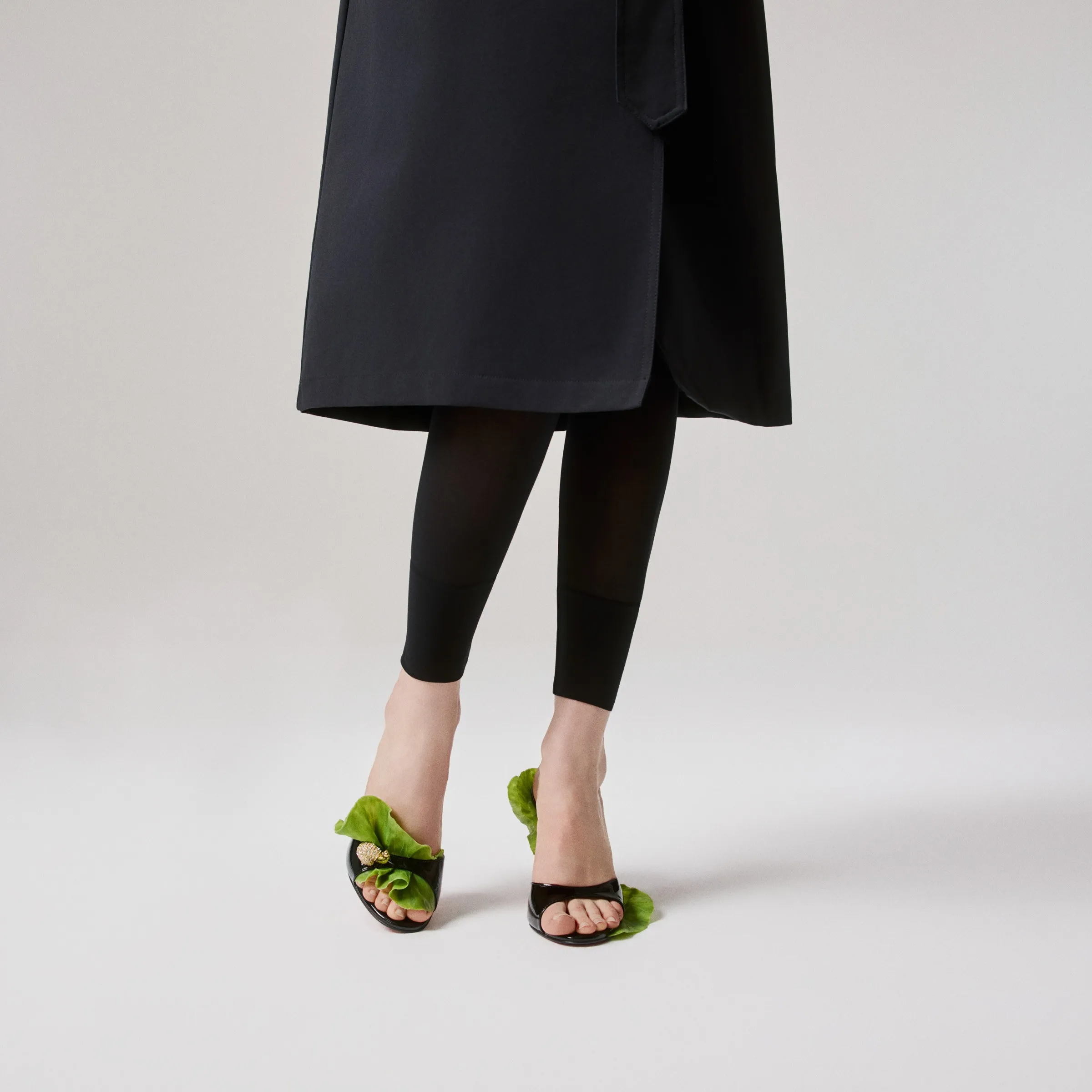 Christian Louboutin Einsnail On The Feet Mule – 100 mm Mules – Patent calf leather – Black – Women - Einsnail On The Feet Mule - front view