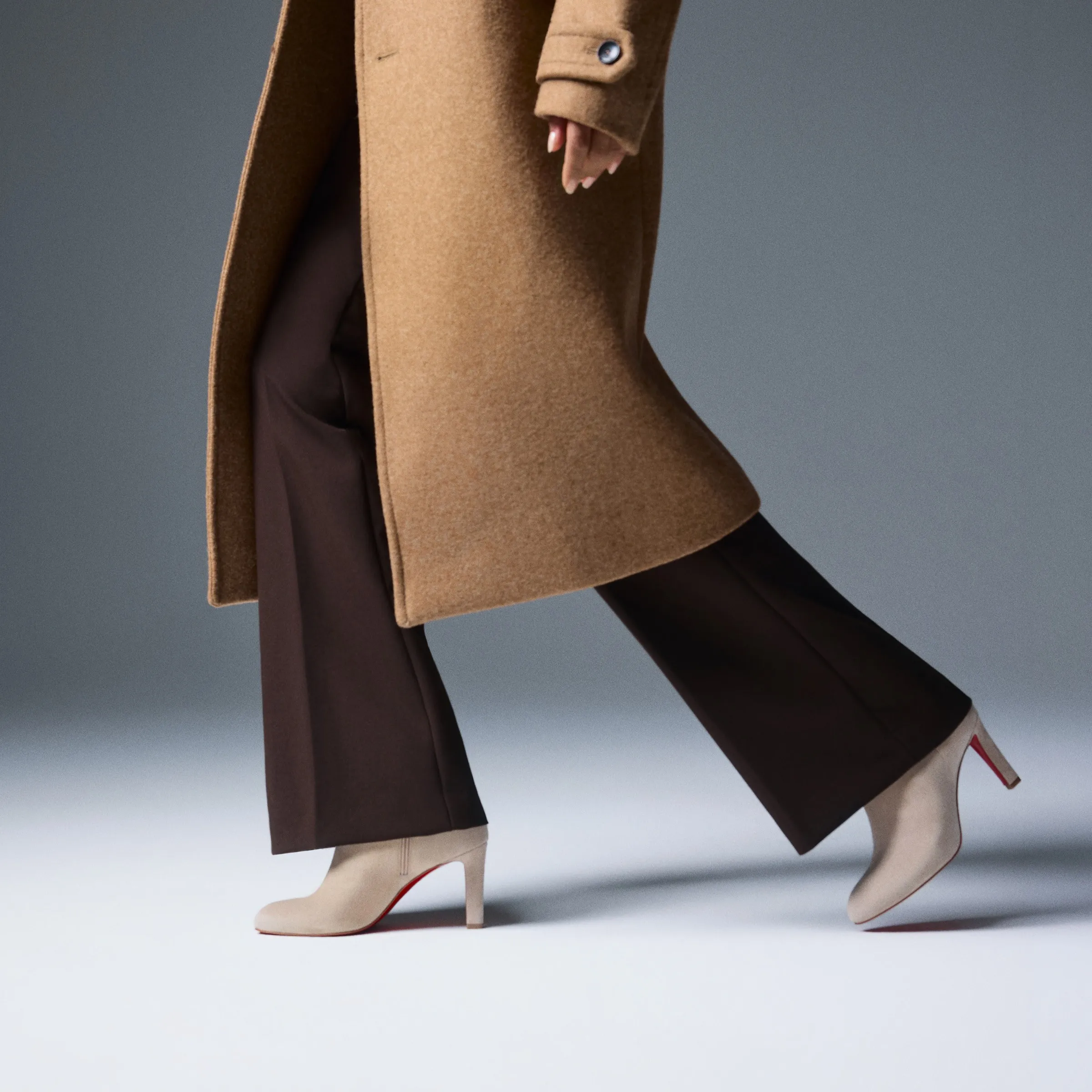Christian Louboutin Fannylove Booty – 85 mm Low boots – Veau velours – Saharienne – Women - Fannylove Booty - front view