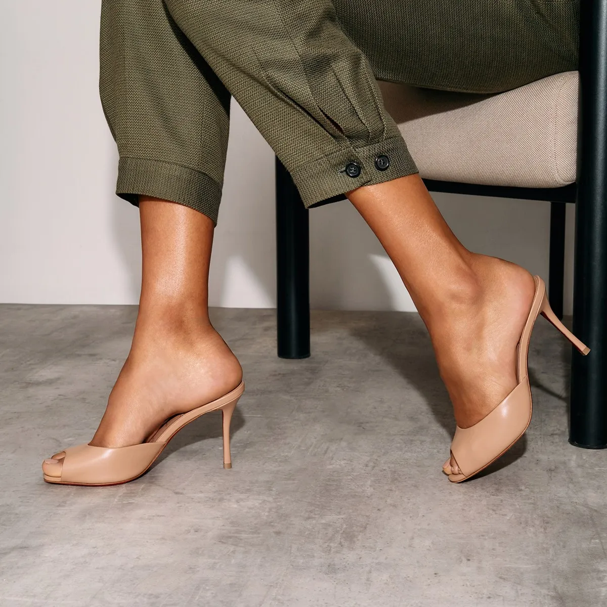 Christian Louboutin Me Dolly – 85 mm Mules – Nappa leather – Blush – Women - Me Dolly - front view