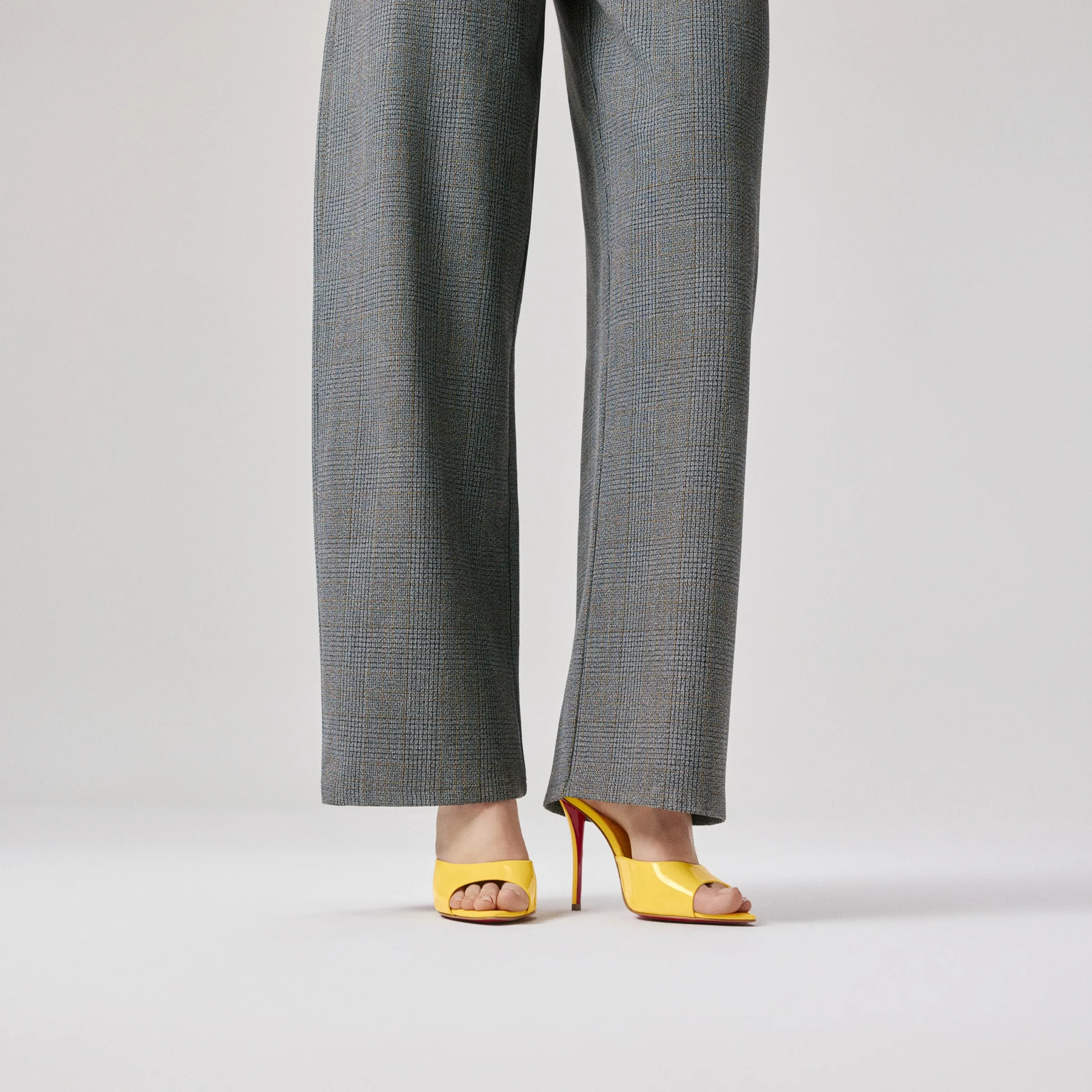 Christian Louboutin Miss Z Mule – 100 mm Mules – Patent calf leather – Vanilla – Women - Miss Z Mule - front view